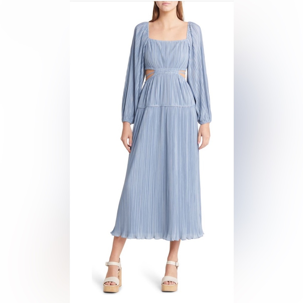 Moon River Pleated Cutout Long Sleeve Midi Dress. Size L, worn once/like new